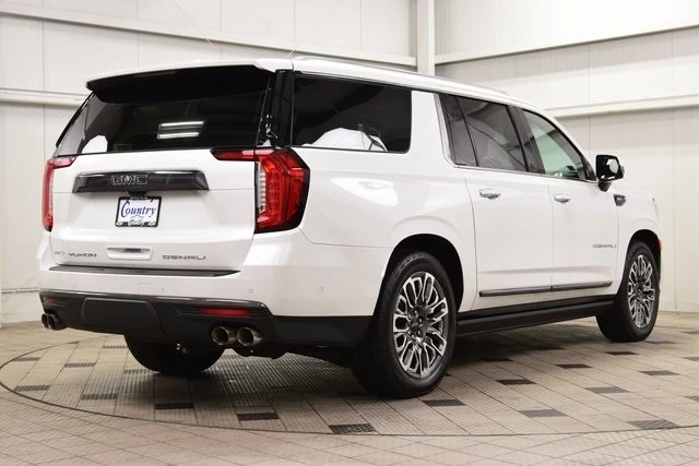 2023 GMC Yukon 5th Gen - Image 8 of 12