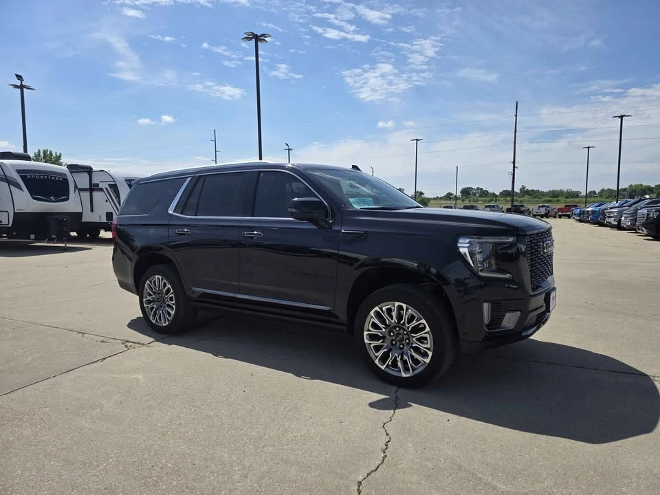 2023 GMC Yukon 5th Gen - Image 4 of 15