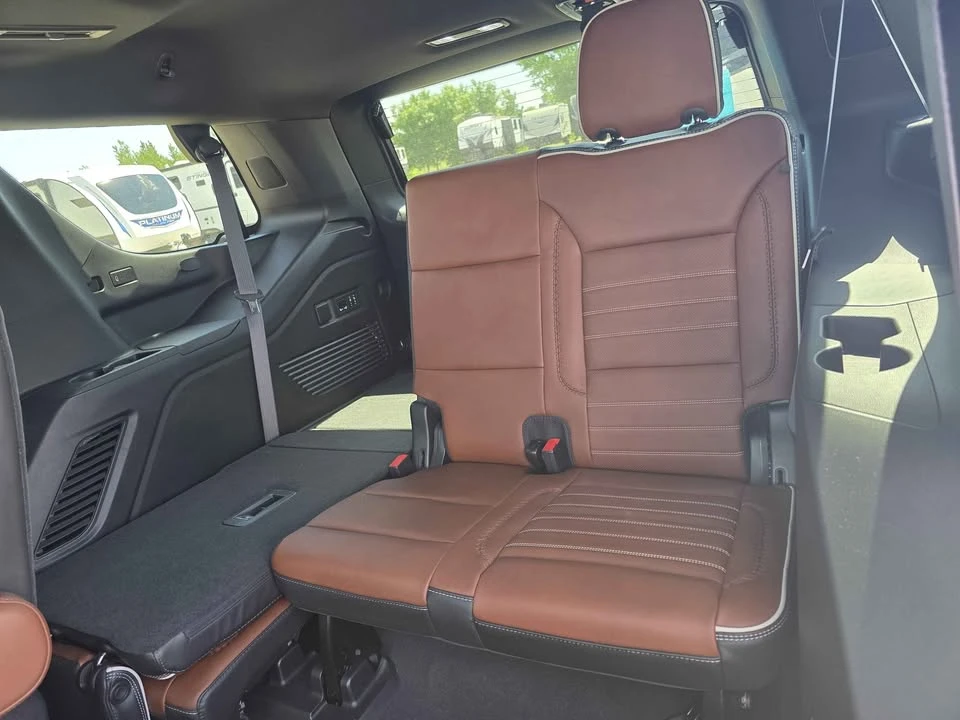 2023 GMC Yukon 5th Gen - Image 9 of 15