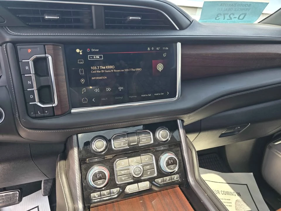 2023 GMC Yukon 5th Gen - Image 14 of 15
