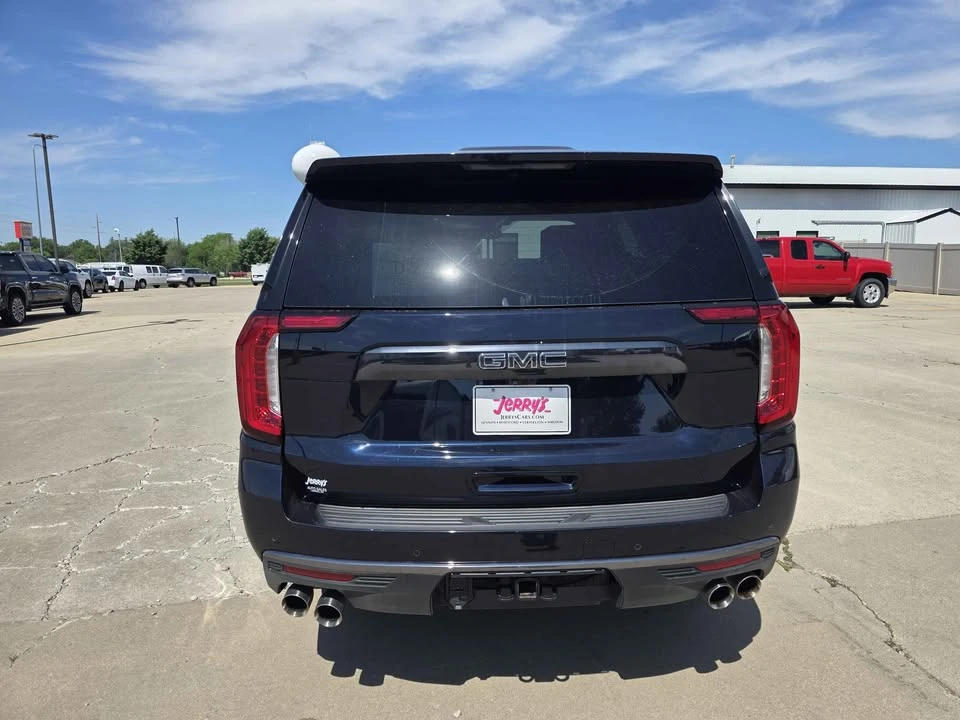 2023 GMC Yukon 5th Gen - Image 12 of 15