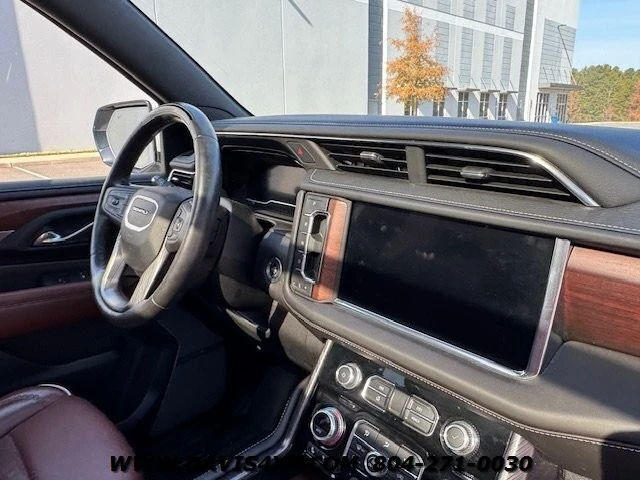 2023 GMC Yukon 5th Gen - Image 10 of 12