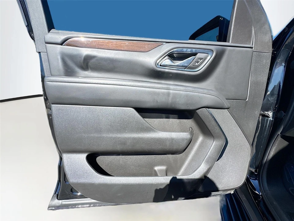 2023 GMC Yukon 5th Gen - Image 19 of 21