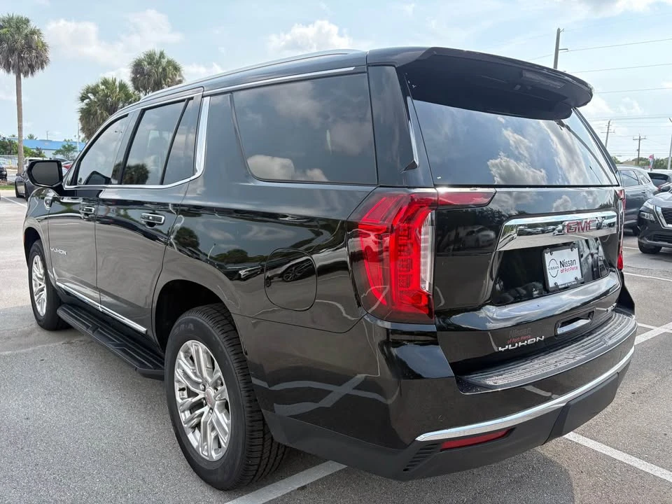 2023 GMC Yukon 5th Gen - Image 11 of 15