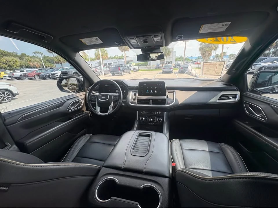 2023 GMC Yukon 5th Gen - Image 14 of 15