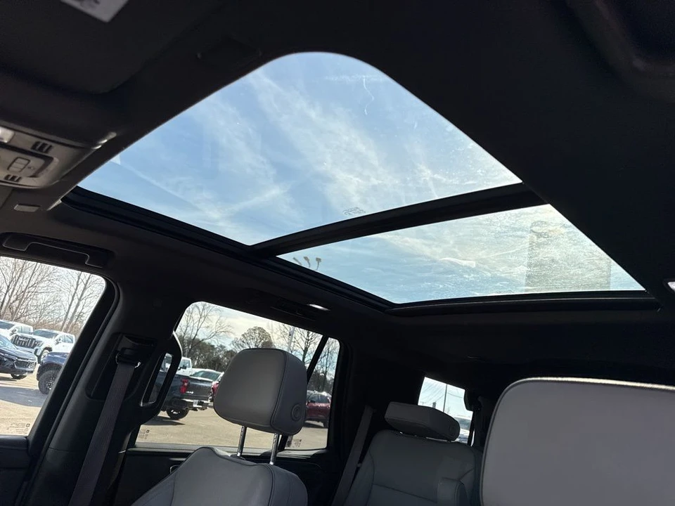 2023 GMC Yukon 5th Gen - Image 12 of 12