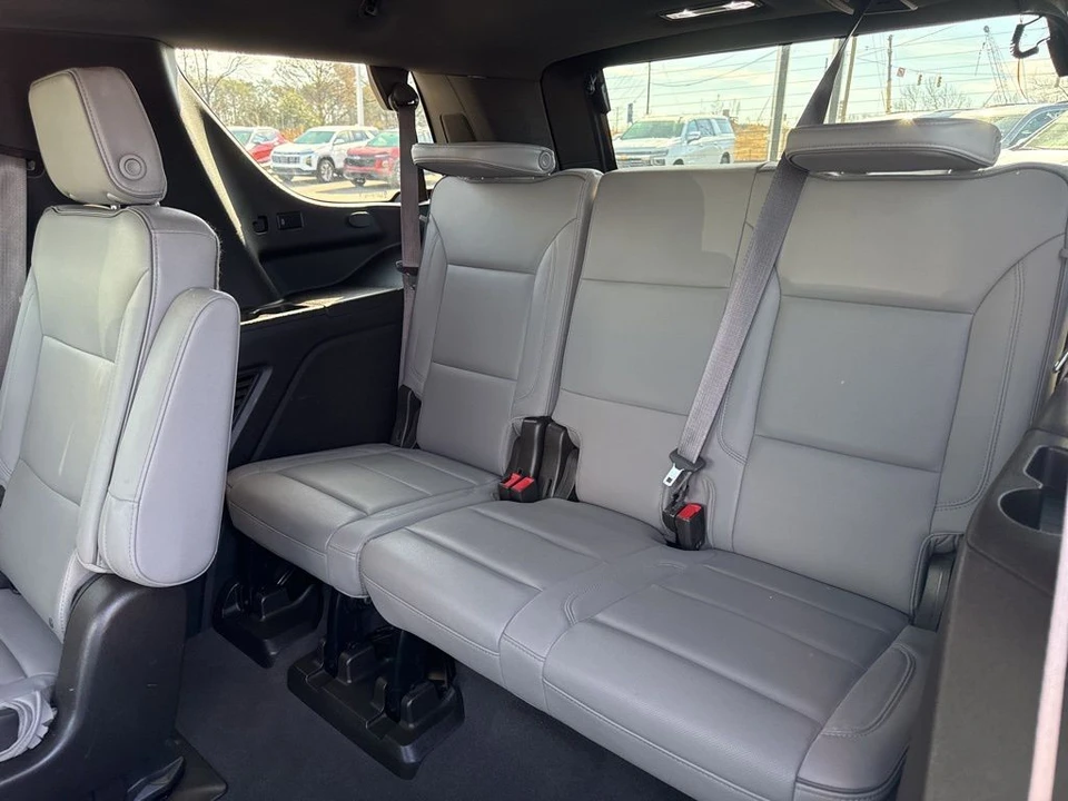 2023 GMC Yukon 5th Gen - Image 14 of 21