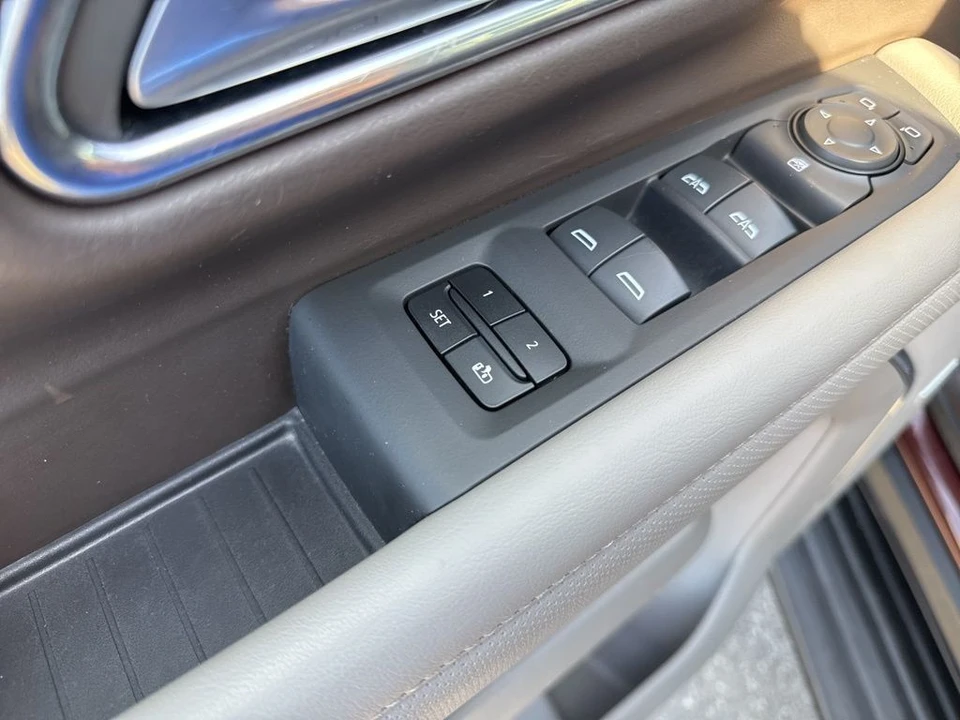 2023 GMC Yukon 5th Gen - Image 11 of 21