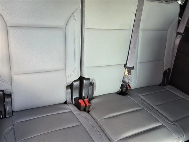 2023 GMC Yukon 5th Gen - Image 16 of 21