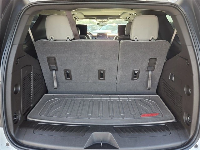 2023 GMC Yukon 5th Gen - Image 14 of 21