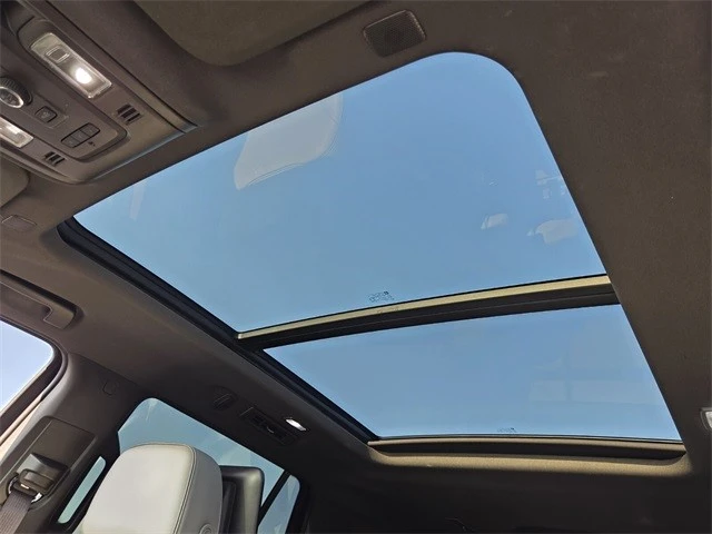 2023 GMC Yukon 5th Gen - Image 19 of 21