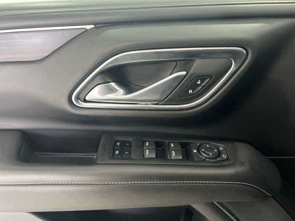 2023 GMC Yukon 5th Gen - Image 19 of 21
