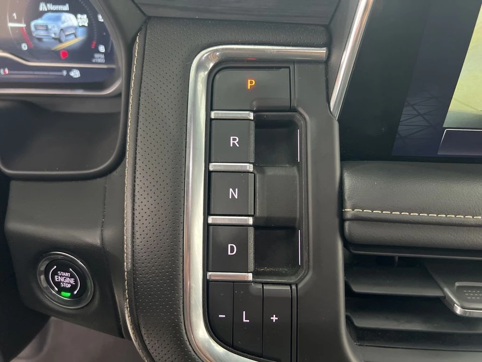 2023 GMC Yukon 5th Gen - Image 14 of 21