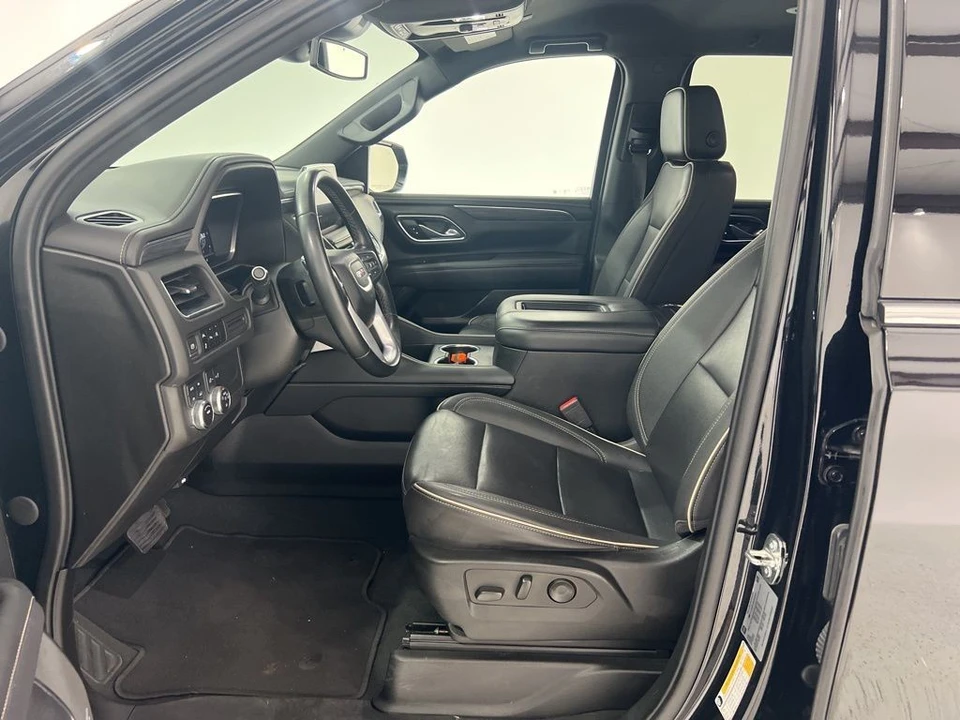 2023 GMC Yukon 5th Gen - Image 16 of 21