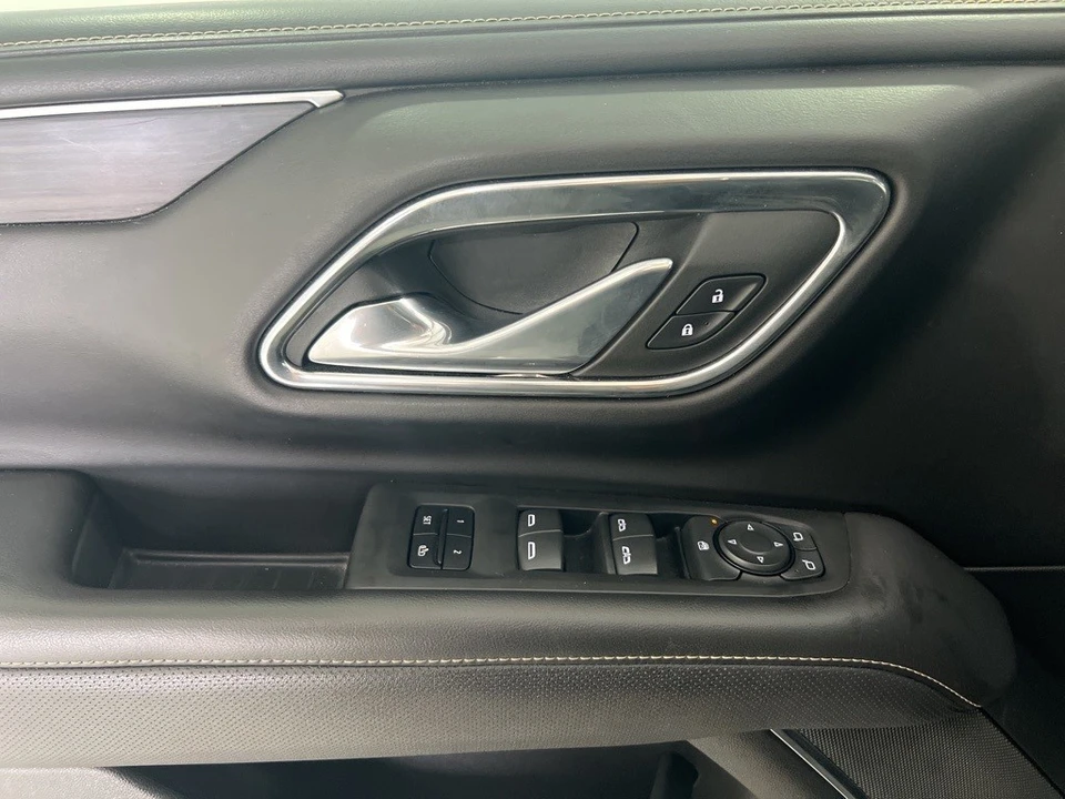 2023 GMC Yukon 5th Gen - Image 19 of 21