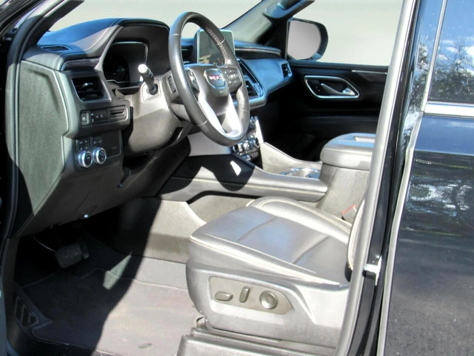 2023 GMC Yukon 5th Gen - Image 13 of 21