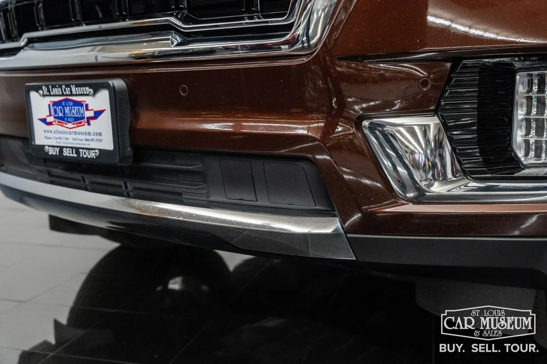 2023 GMC Yukon 5th Gen - Image 10 of 21
