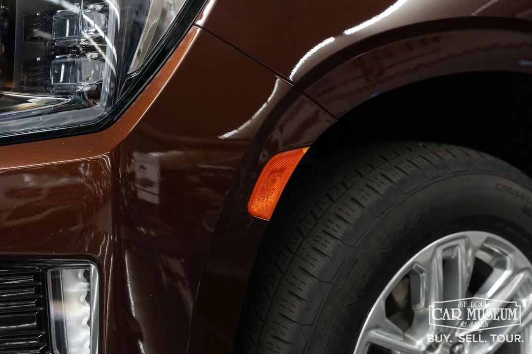2023 GMC Yukon 5th Gen - Image 16 of 21