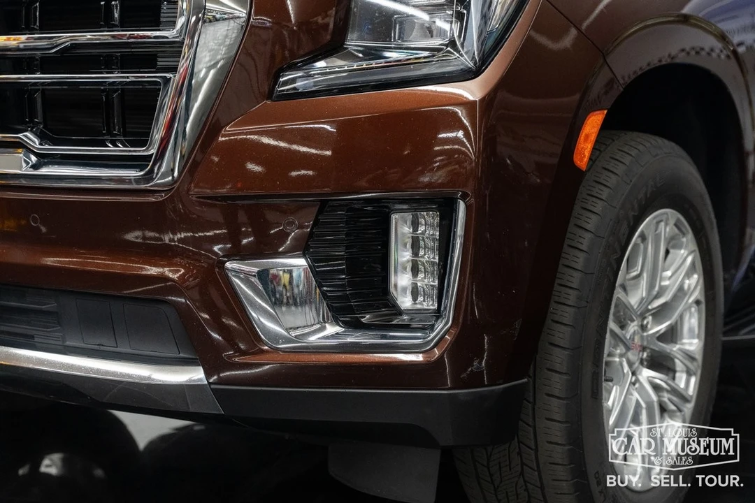 2023 GMC Yukon 5th Gen - Image 7 of 21