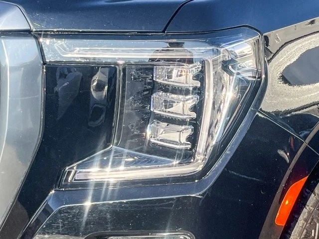 2023 GMC Yukon 5th Gen - Image 7 of 21
