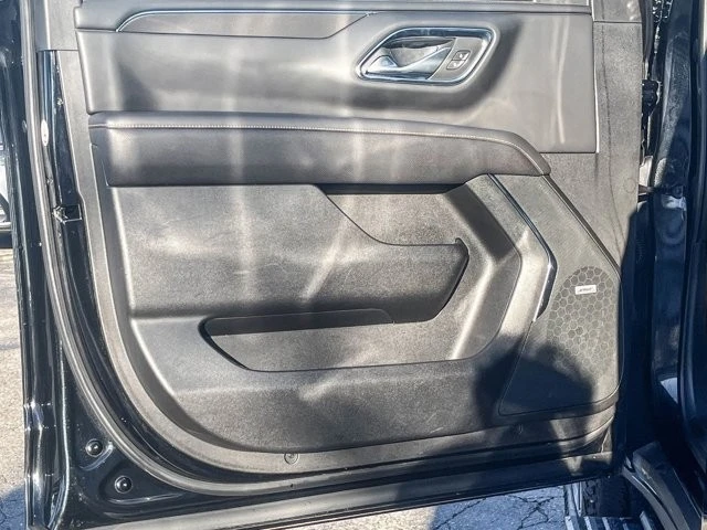 2023 GMC Yukon 5th Gen - Image 19 of 21