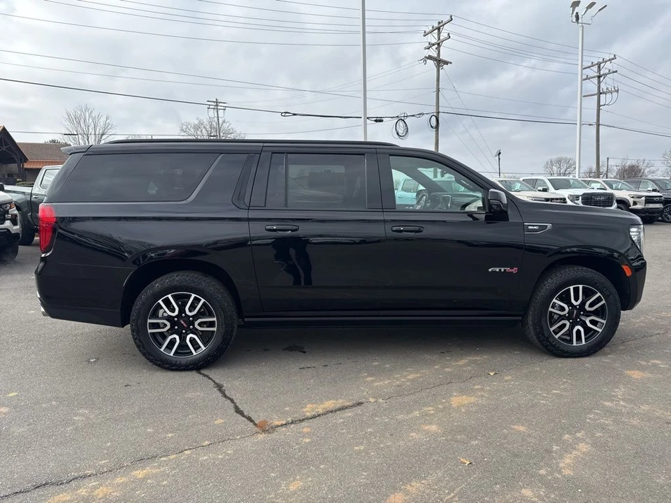 2023 GMC Yukon 5th Gen - Image 6 of 12