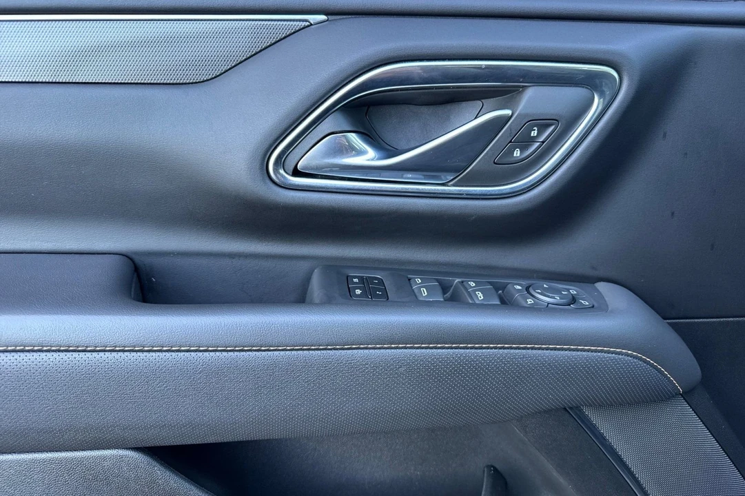 2023 GMC Yukon 5th Gen - Image 12 of 12