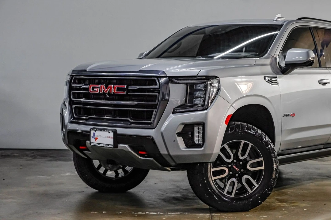 2023 GMC Yukon 5th Gen - Image 9 of 12