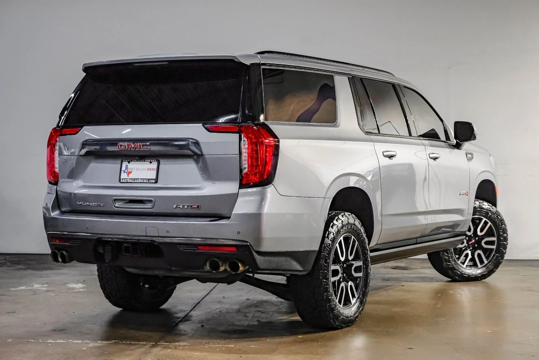2023 GMC Yukon 5th Gen - Image 12 of 12