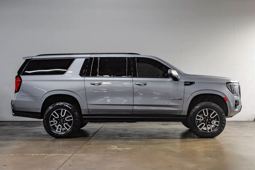 2023 GMC Yukon 5th Gen - Image 11 of 12