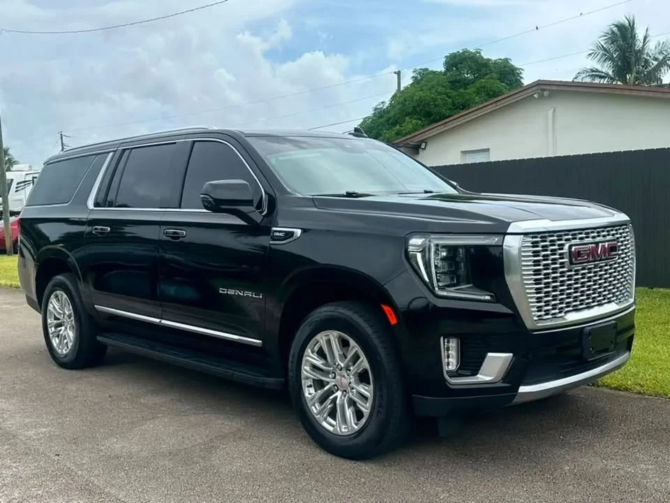 2023 GMC Yukon 5th Gen - Image 2 of 19