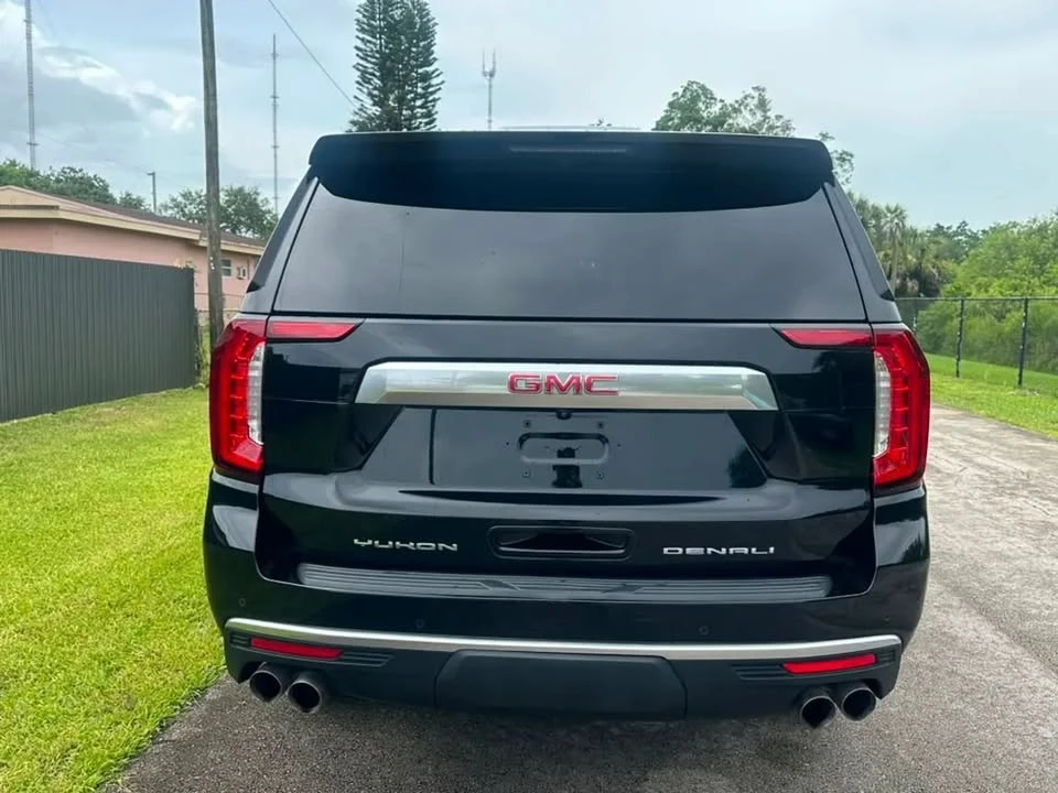 2023 GMC Yukon 5th Gen - Image 5 of 19
