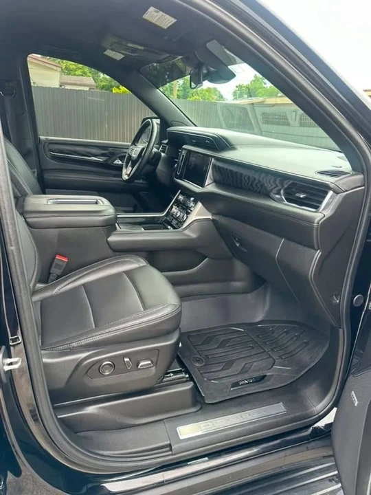 2023 GMC Yukon 5th Gen - Image 15 of 19
