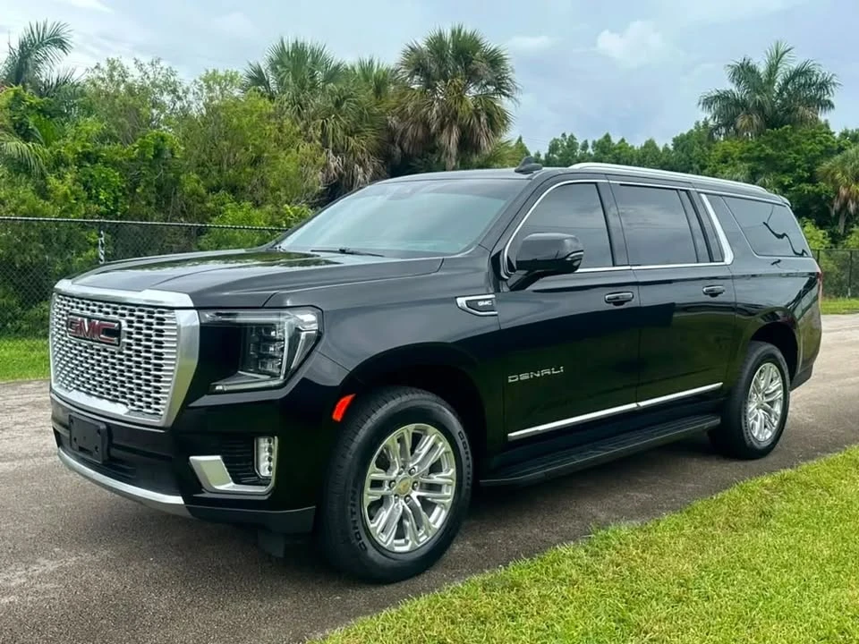2023 GMC Yukon 5th Gen - Image 8 of 19
