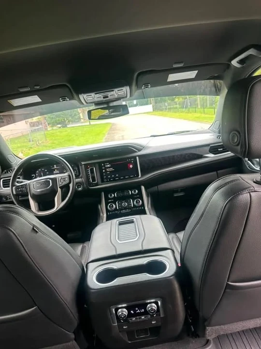 2023 GMC Yukon 5th Gen - Image 19 of 19