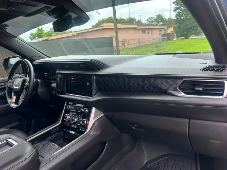 2023 GMC Yukon 5th Gen - Image 16 of 19