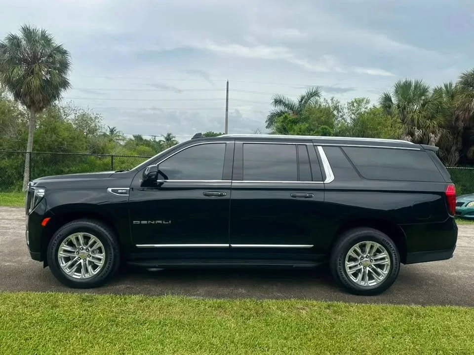 2023 GMC Yukon 5th Gen - Image 7 of 19