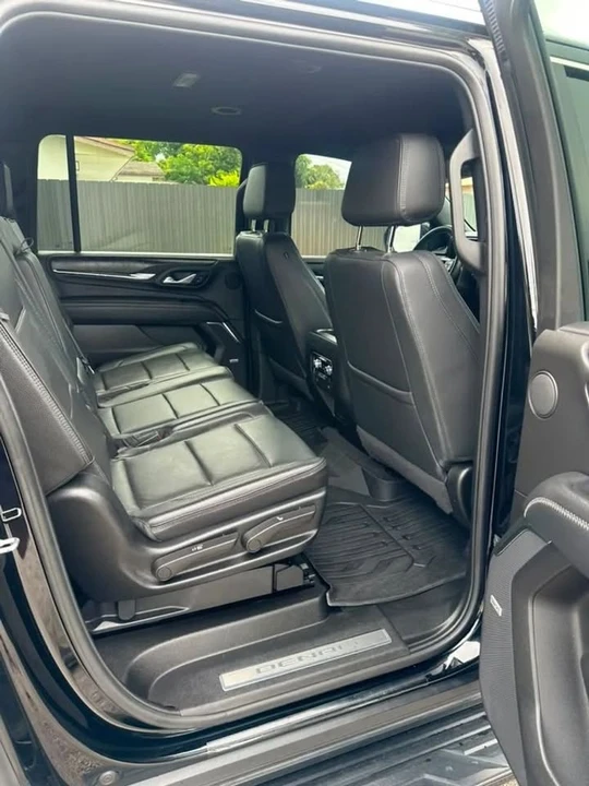 2023 GMC Yukon 5th Gen - Image 14 of 19