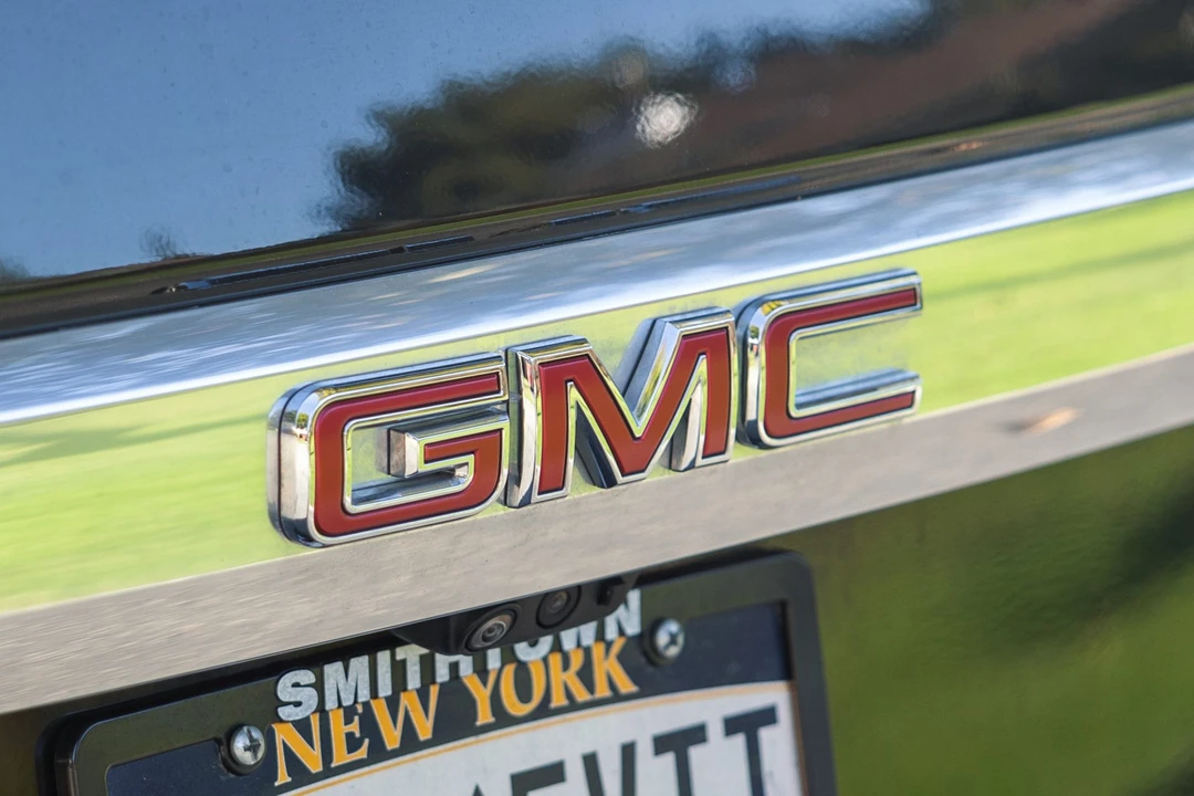 2023 GMC Yukon 5th Gen - Image 20 of 31