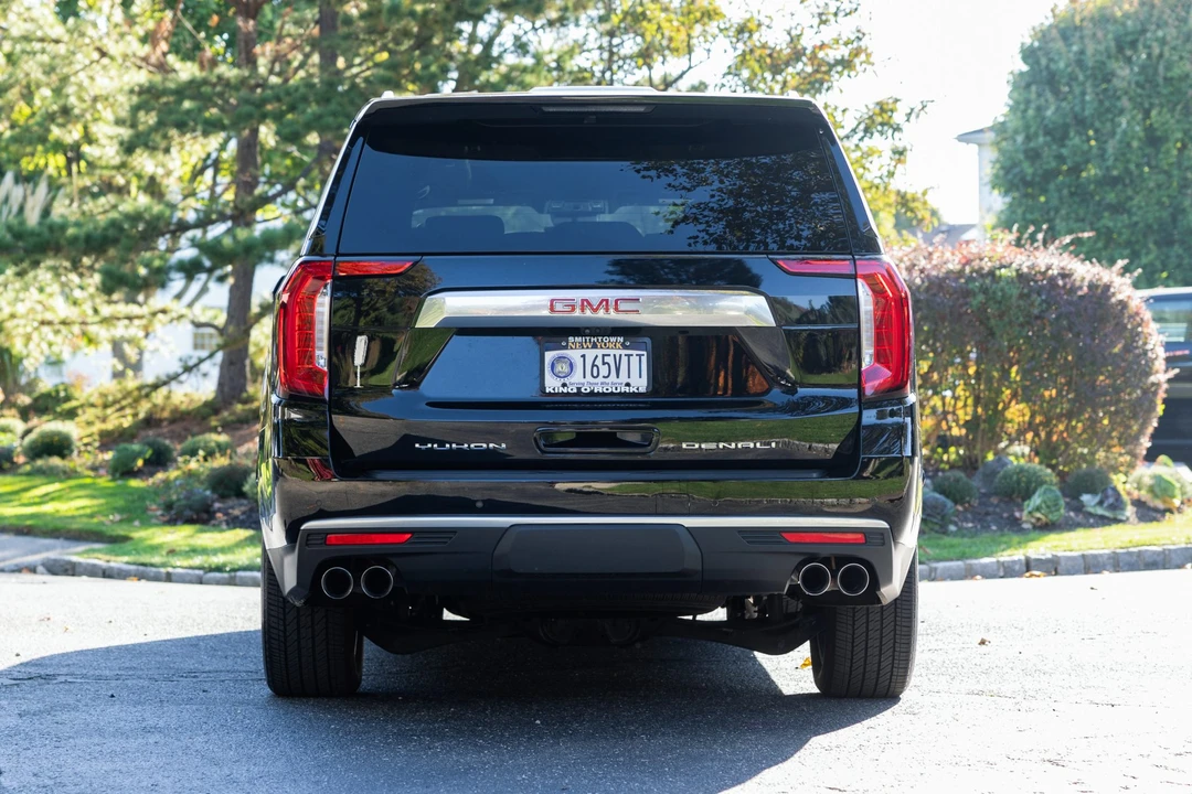2023 GMC Yukon 5th Gen - Image 5 of 31
