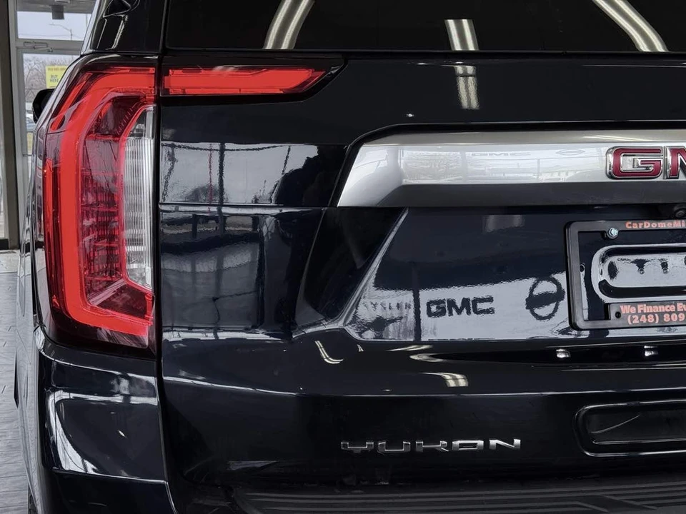 2023 GMC Yukon 5th Gen - Image 18 of 21