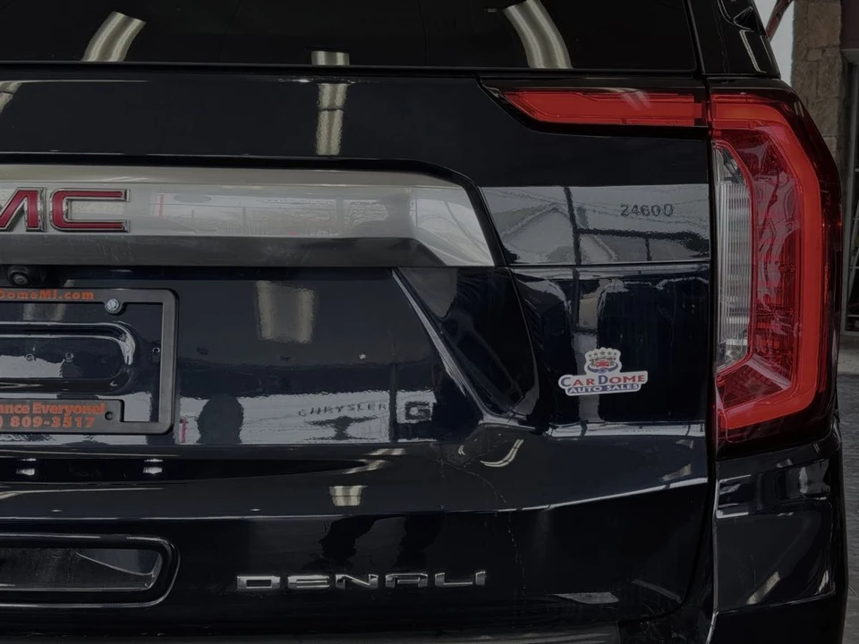 2023 GMC Yukon 5th Gen - Image 16 of 21