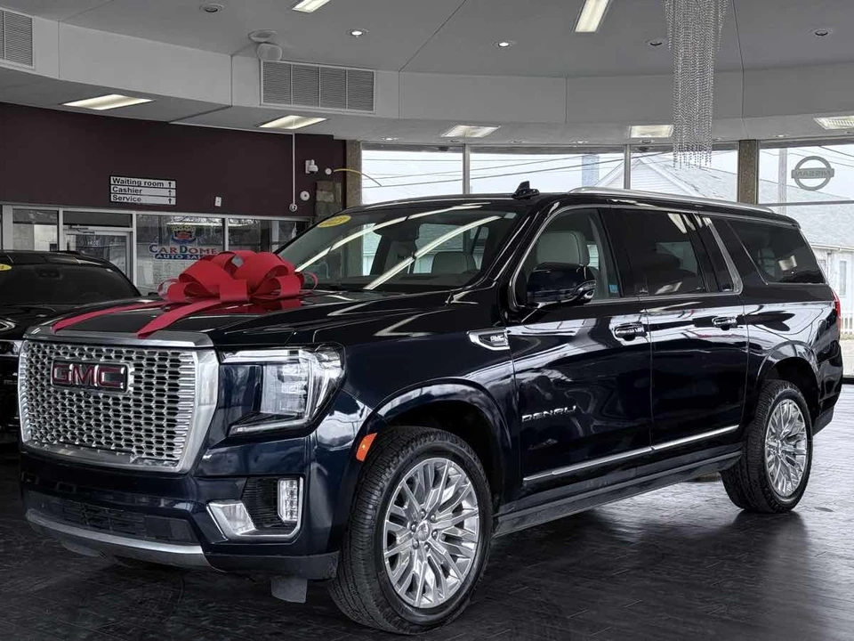 2023 GMC Yukon 5th Gen - Image 2 of 21