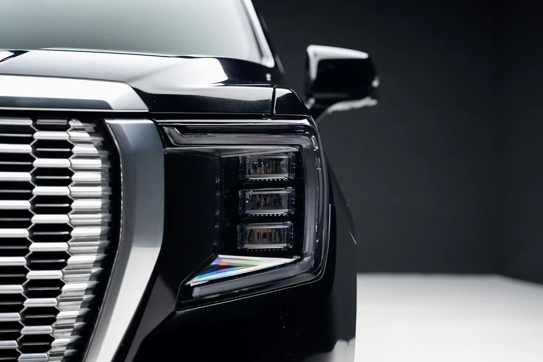 2023 GMC Yukon 5th Gen - Image 9 of 21