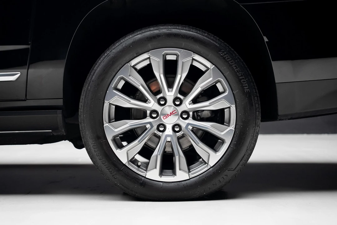 2023 GMC Yukon 5th Gen - Image 20 of 21