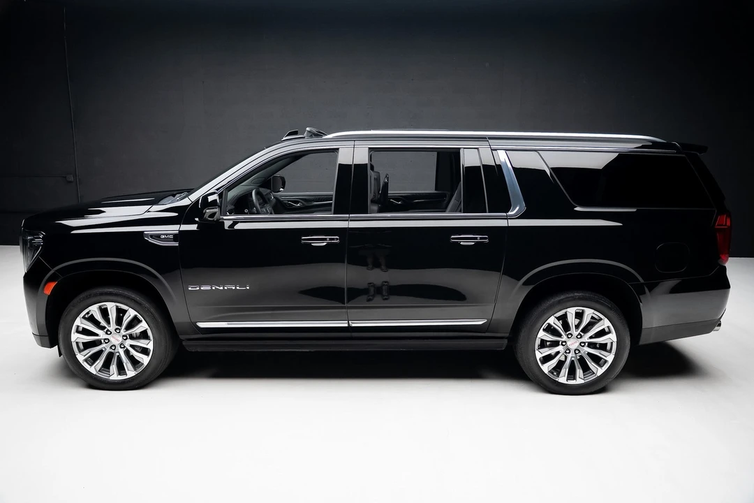2023 GMC Yukon 5th Gen - Image 15 of 21