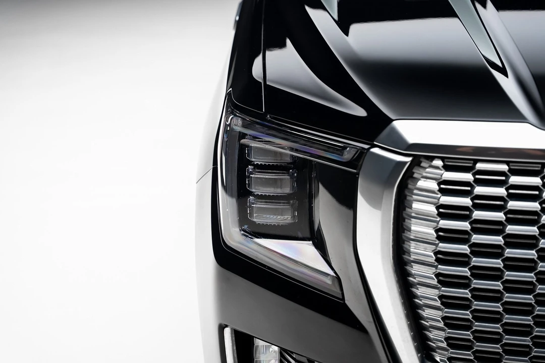 2023 GMC Yukon 5th Gen - Image 11 of 21