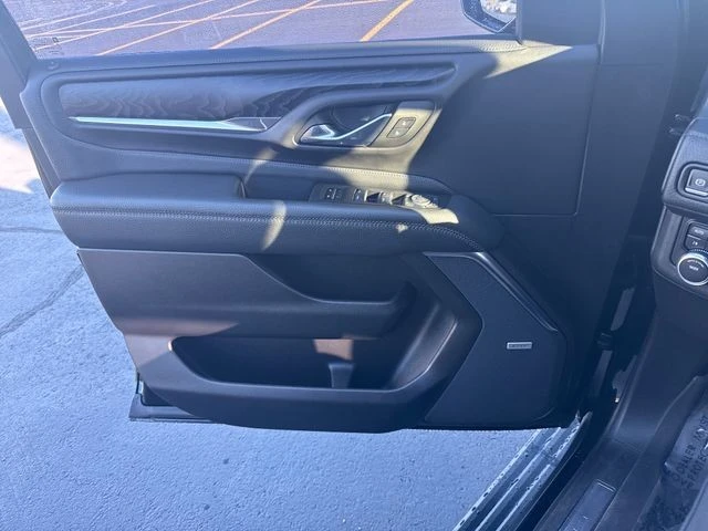 2023 GMC Yukon 5th Gen - Image 10 of 12