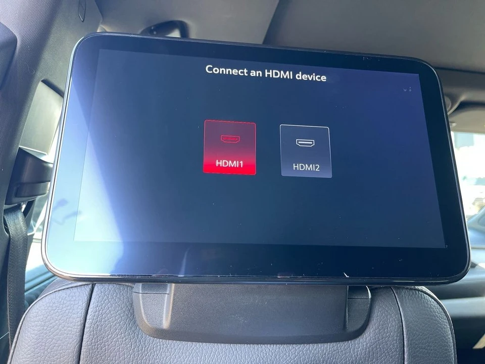 2023 GMC Yukon 5th Gen - Image 15 of 21