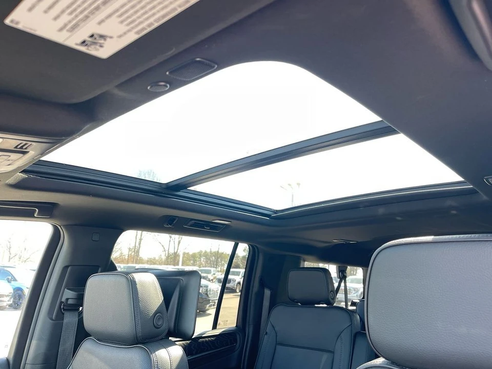 2023 GMC Yukon 5th Gen - Image 12 of 21